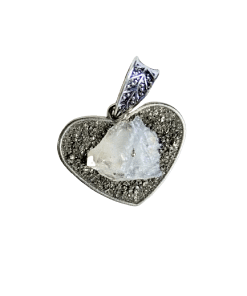 Dije de Piedras Cuarzo Cristal y Pirita en forma de Corazón