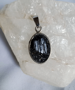 Surya Tienda Holistica - www.suryatiendaholistica.com.ar - Dije Oval Turmalina