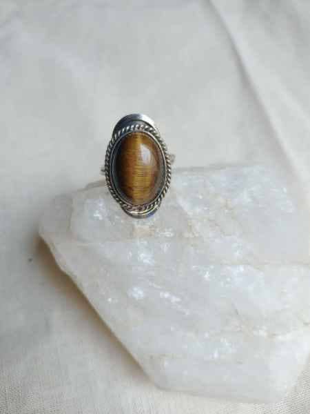 SURYA TIENDA HOLISTICA - www.suryatiendaholistica.com.ar - anillo de alpaca con piedra ojo de tigre