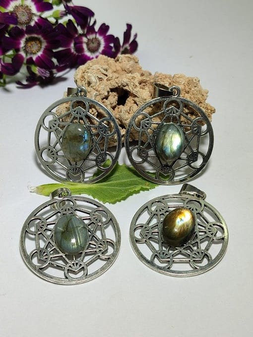 surya tienda holistica - envios a domicilio - tienda online holistica - oraculos - piedras - rituales - etc