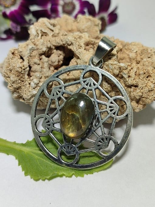 surya tienda holistica - envios a domicilio - tienda online holistica - oraculos - piedras - rituales - etc